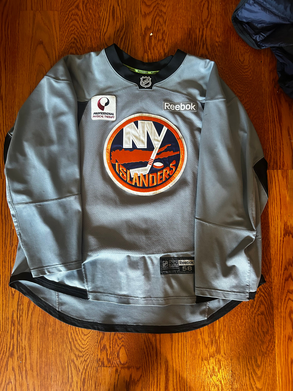 Mat Martin worn practice jersey signed