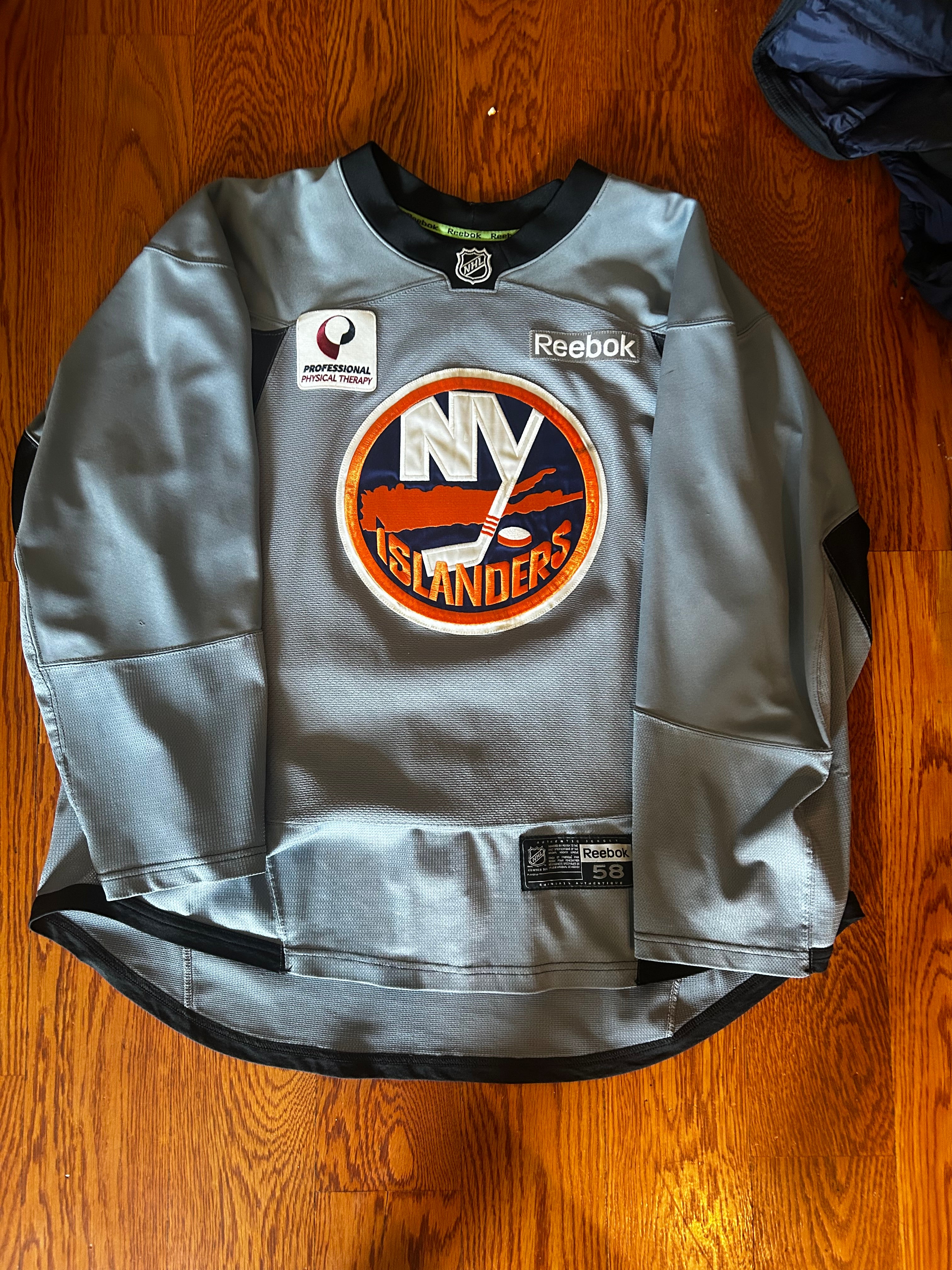 Mat Martin worn practice jersey signed