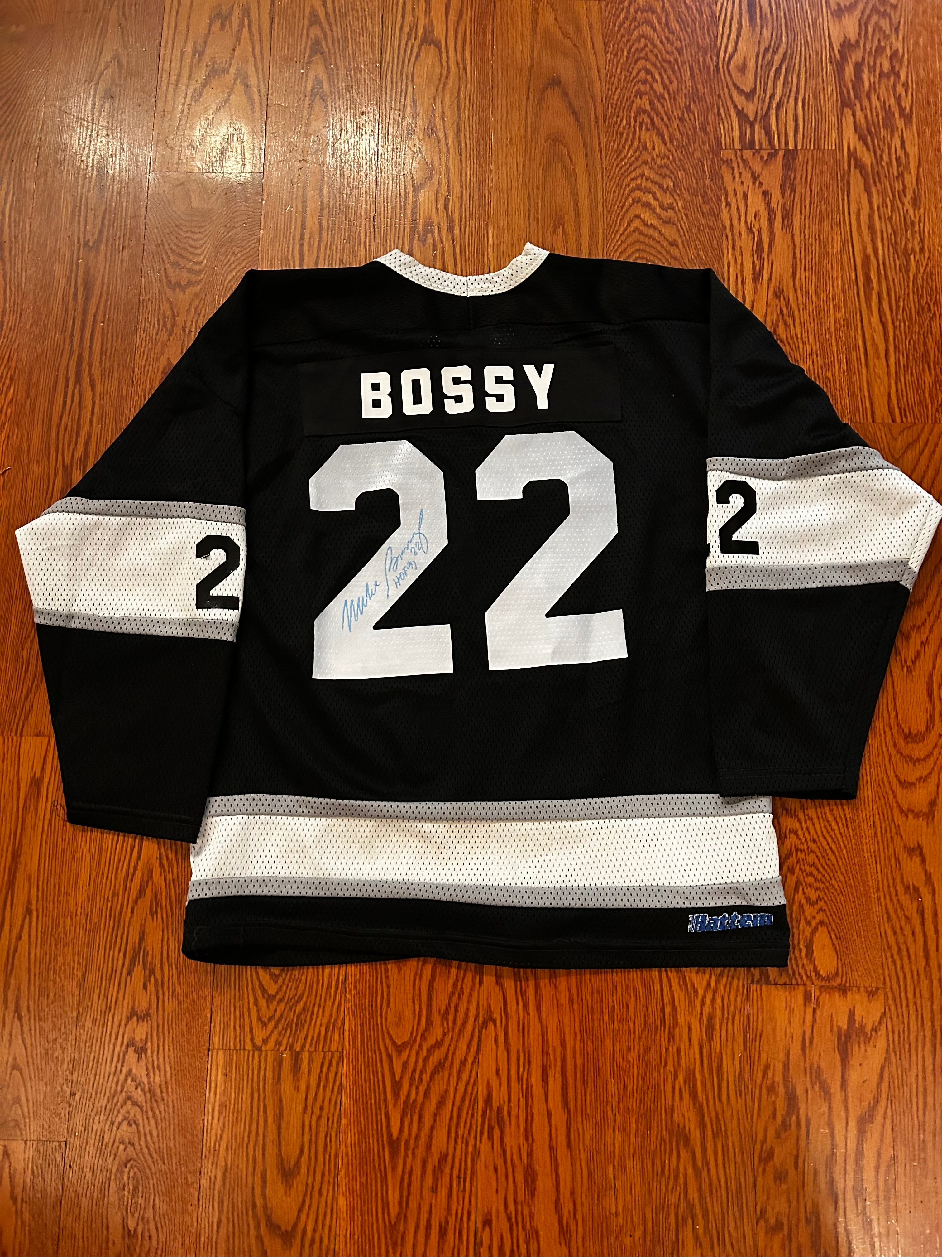 Mike, bossy worn children’s foundation jersey signed photo matched📸