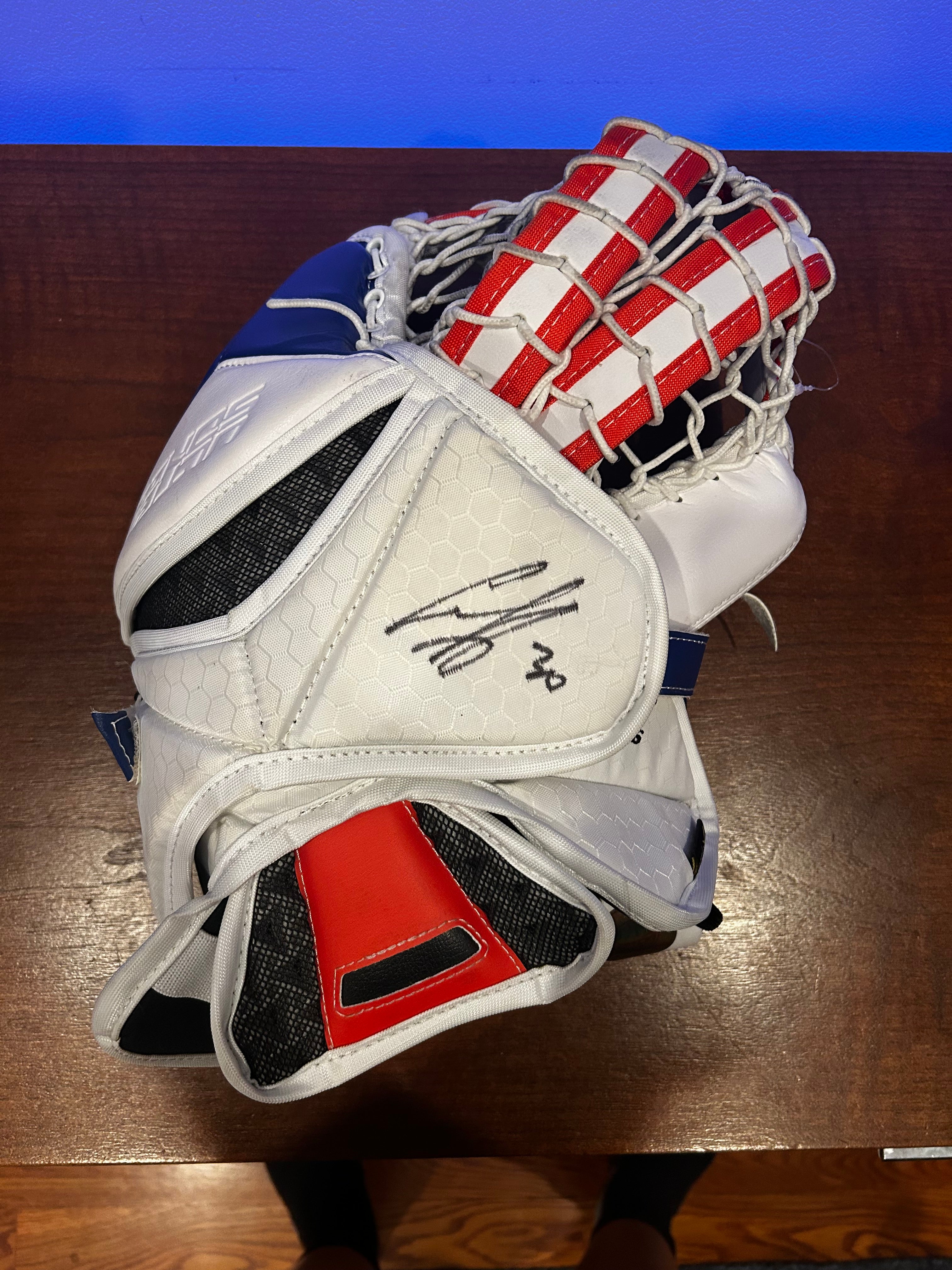Ilya Sorokin game worn glove photo match📸 signed with LOA