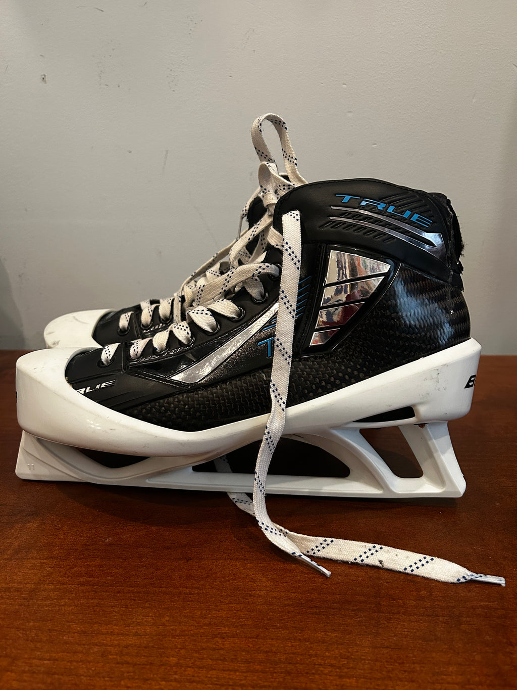 Ilya Sorokin game worn skates with LOA