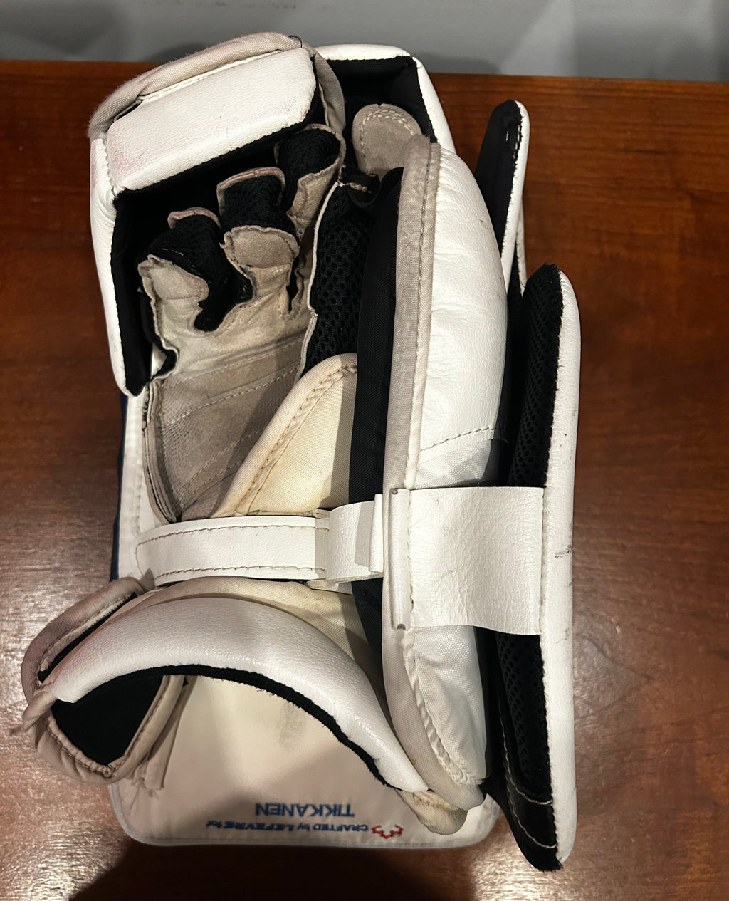 Henrik Tikkanen Game used blocker photo matched📸 Signed