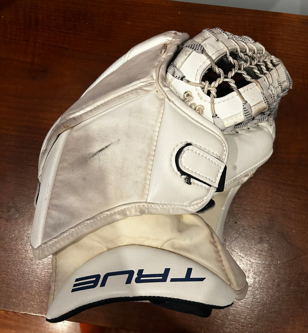 Henrik Tikkanen Game used glove photo matched📸